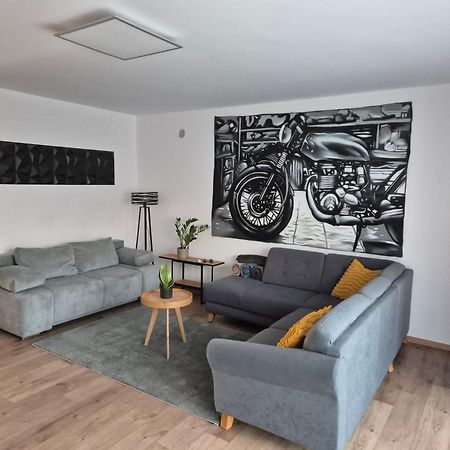 Toelgyes Apartmanhaz Segedin Dış mekan fotoğraf