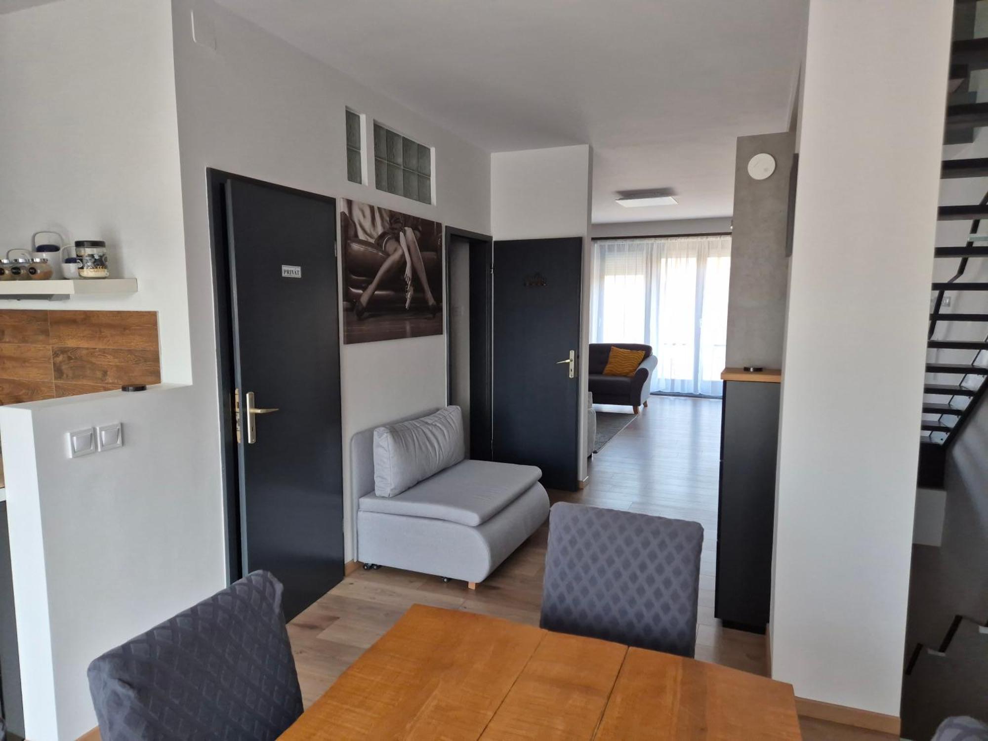 Toelgyes Apartmanhaz Segedin Dış mekan fotoğraf