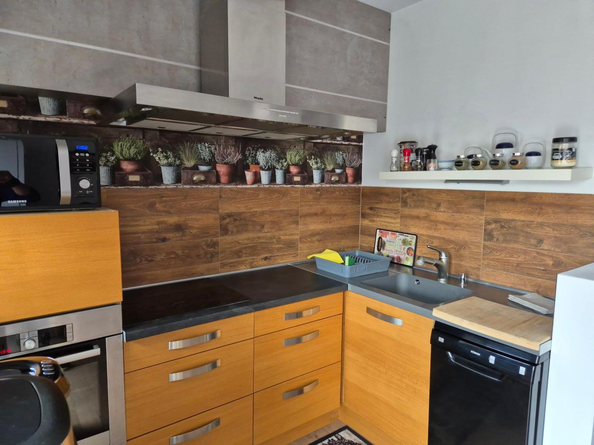 Toelgyes Apartmanhaz Segedin Dış mekan fotoğraf